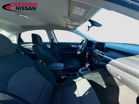 Used 2023 Kia Forte LXS image 32