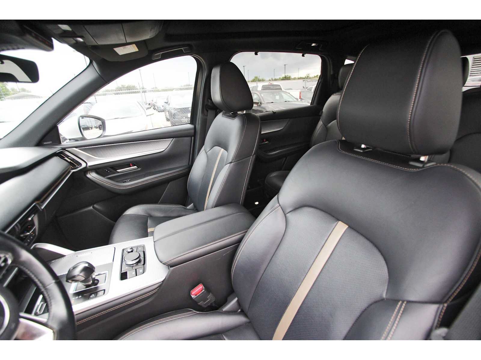 Used 2024 MAZDA CX-90 Plug-In Hybrid w/ Premium Plus AWD/4WD image 11