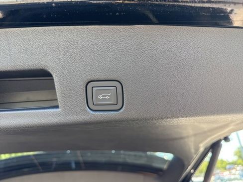 New 2026 Chevrolet Traverse High Country w/ LPO, Floor Liner Package image 10