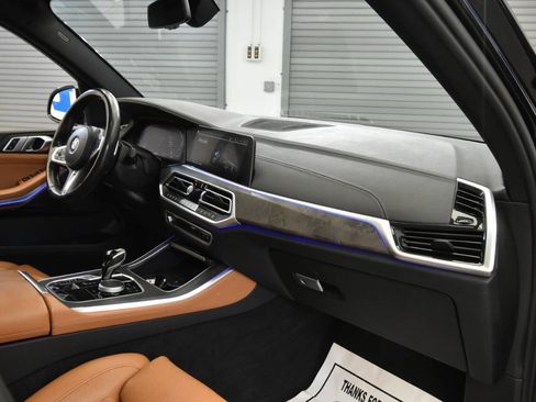 Used 2022 BMW X5 xDrive40i w/ M Sport Package image 15