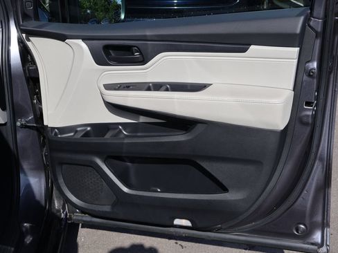 Certified 2025 Honda Odyssey EX-L image 11