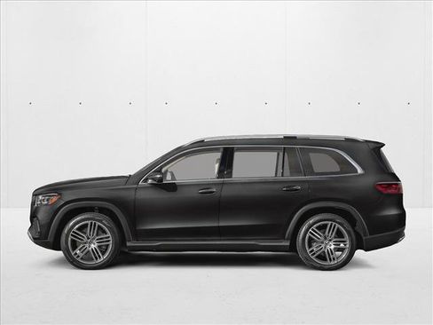 New 2026 Mercedes-Benz GLS 450 4MATIC image 3
