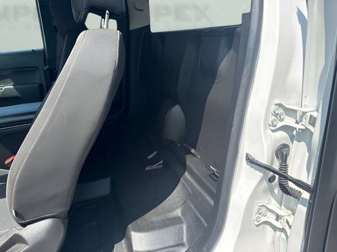 Used 2022 Chevrolet Colorado LT w/ Fleet Safety Package RWD image 6