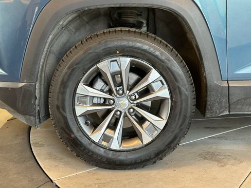 Used 2025 Chevrolet Equinox LT AWD/4WD image 24