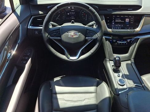 Certified 2025 Cadillac XT6 Sport w/ Platinum Package AWD/4WD image 11