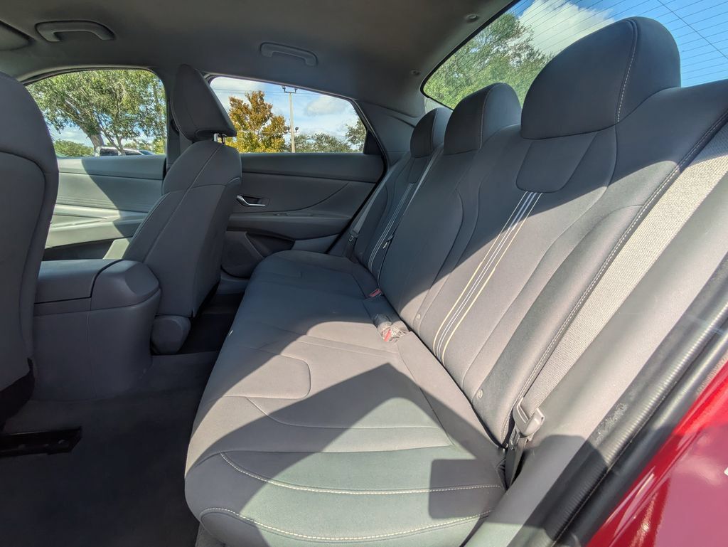Used 2023 Hyundai Elantra SEL w/ Cargo Package FWD image 13
