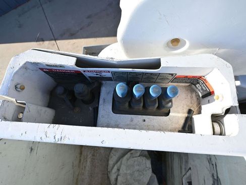 Used 2012 Ford F550 4x4 SuperCab Super Duty w/ Payload Upgrade Pkg image 58