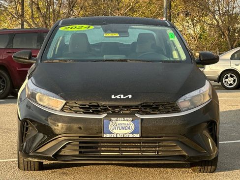 Used 2024 Kia Forte LXS image 8