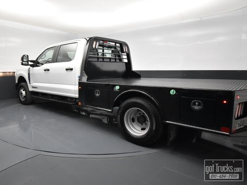 Used 2023 Ford F350 XL image 4