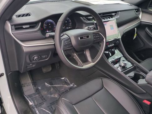 New 2025 Jeep Grand Cherokee L Limited w/ Luxury Tech Group II AWD/4WD image 12