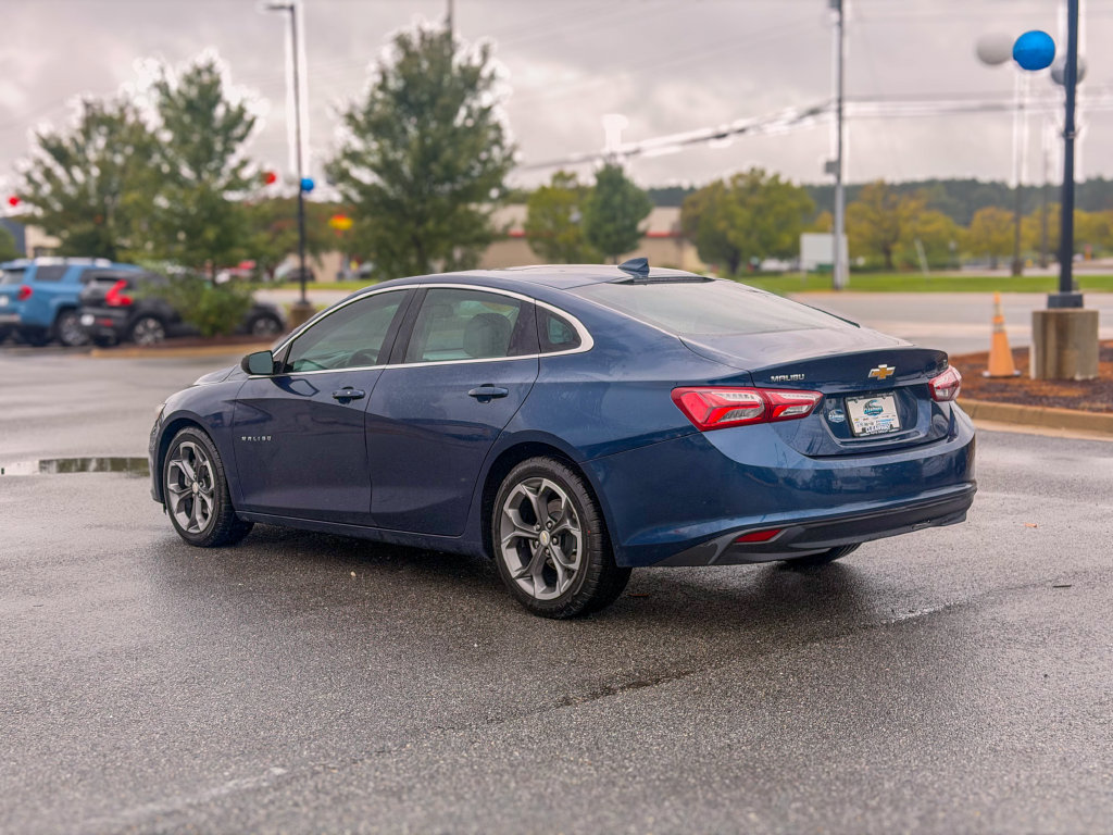 Used 2022 Chevrolet Malibu LT w/ Leather Package FWD image 5