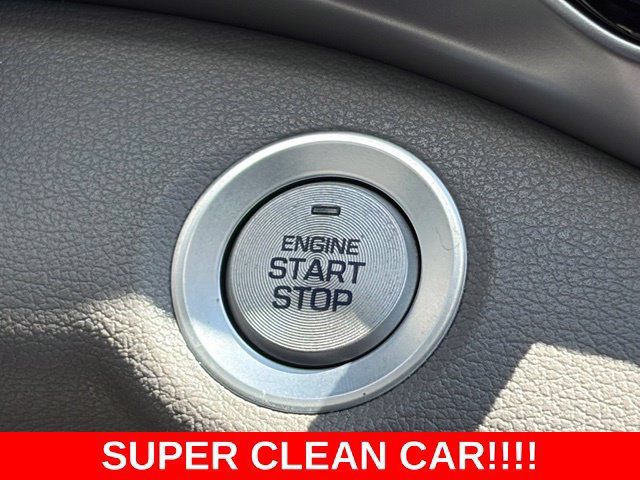 Used 2020 Hyundai Elantra Limited FWD image 25
