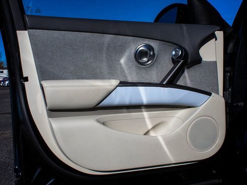 Used 2025 Genesis GV60 Advanced image 8