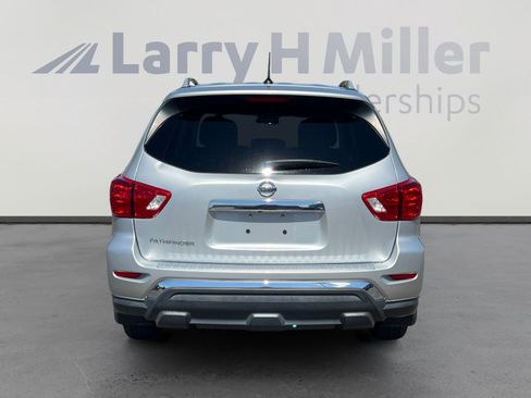 Used 2017 Nissan Pathfinder S FWD image 4