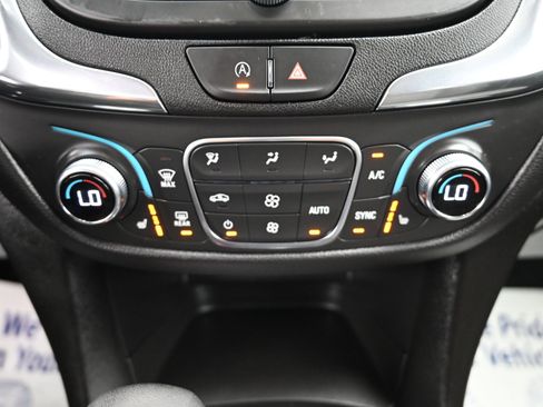 Used 2024 Chevrolet Equinox LT image 18