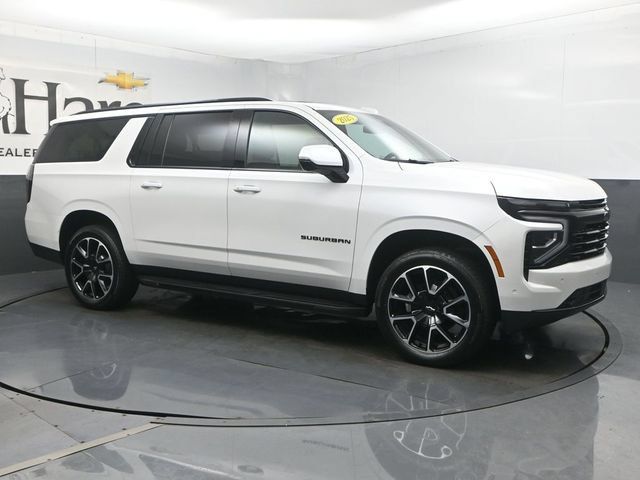 Used 2025 Chevrolet Suburban RST w/ Comfort Package AWD/4WD image 6
