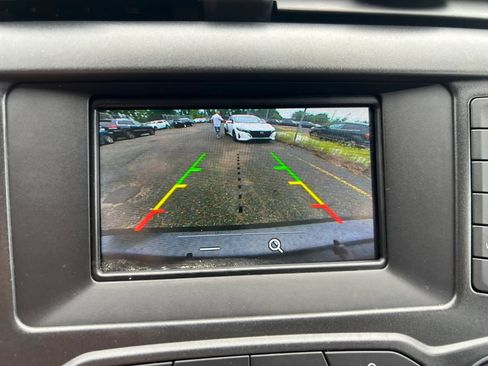 Used 2018 Ford Fusion SE FWD image 23
