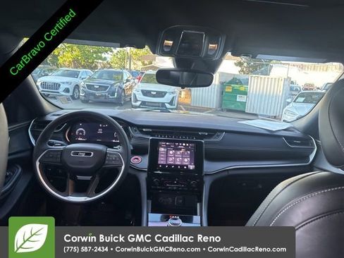 Used 2024 Jeep Grand Cherokee L Altitude AWD/4WD image 34