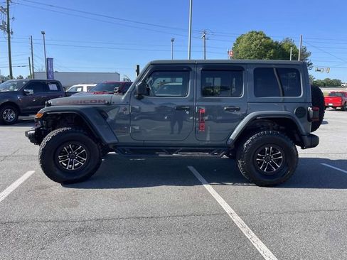 Used 2024 Jeep Wrangler Unlimited Rubicon AWD/4WD image 5