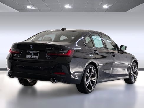 Used 2023 BMW 330i Sedan w/ Parking Assistance Package image 8