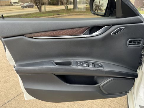 Used 2018 Maserati Ghibli S Q4 image 19