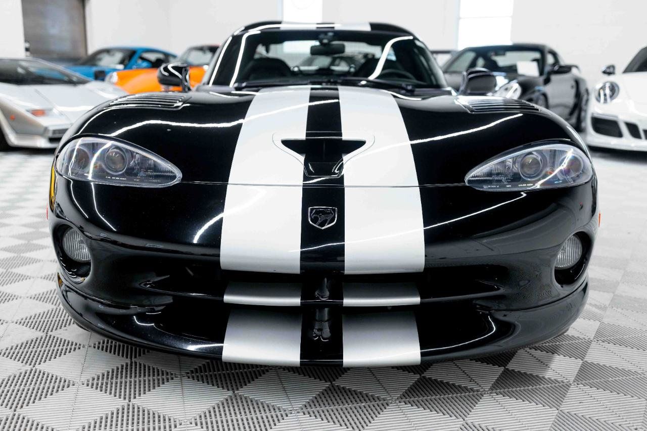 Used 2000 Dodge Viper GTS RWD image 4