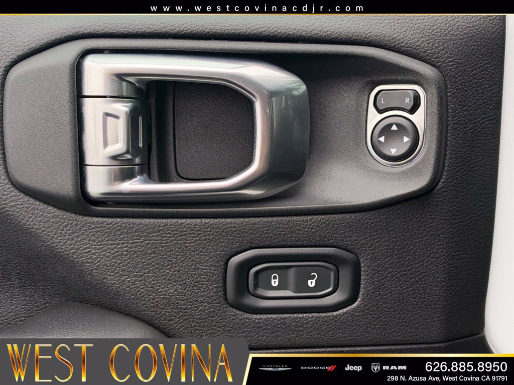 Used 2024 Jeep Wrangler Unlimited Rubicon AWD/4WD image 14