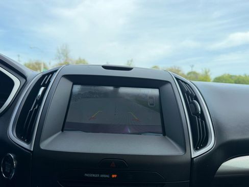 Used 2018 Ford Edge SEL w/ Equipment Group 201A AWD/4WD image 13