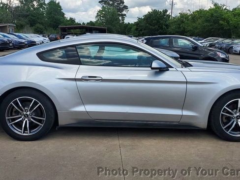 Used 2016 Ford Mustang Premium image 7