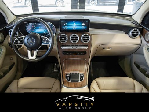 Used 2021 Mercedes-Benz GLC 300 4MATIC w/ Premium Package image 7