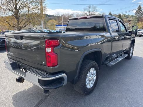 Used 2022 Chevrolet Silverado 2500 LT w/ Convenience Package AWD/4WD image 5