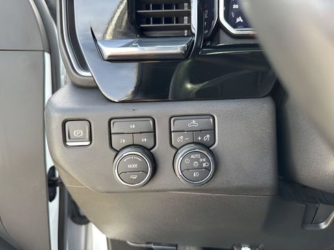 Used 2024 Chevrolet Silverado 3500 LT w/ Convenience Package image 29