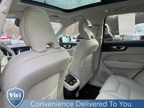 Certified 2023 Volvo XC60 B5 Ultimate w/ Climate Package image 21