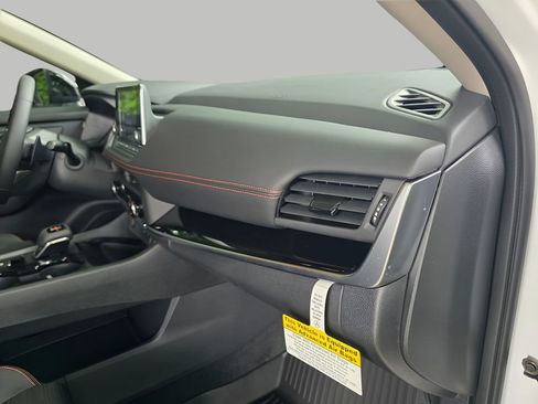 New 2026 Nissan Rogue SV AWD/4WD image 21