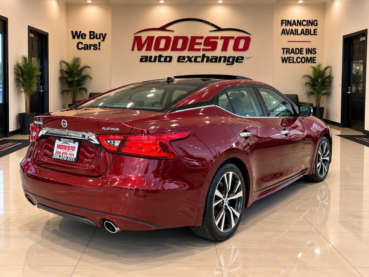 Used 2016 Nissan Maxima Platinum w/ Interior Lighting Package FWD image 3