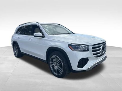 Certified 2025 Mercedes-Benz GLS 450 4MATIC image 8