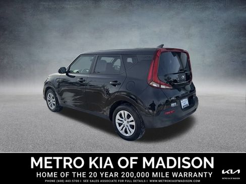 Used 2021 Kia Soul LX image 4