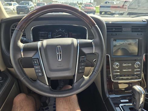 Used 2015 Lincoln Navigator 4WD w/ Equipment Group 101A Reserve image 25