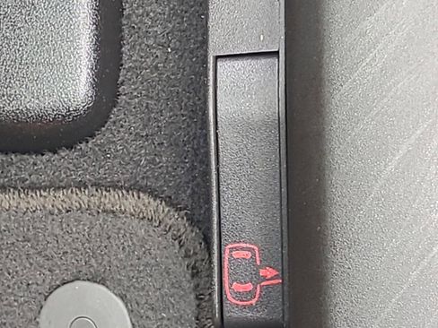 Used 2007 Chevrolet Corvette Coupe image 25