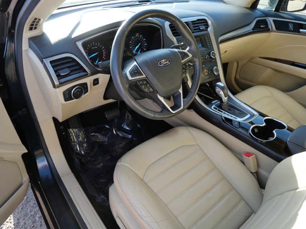 Used 2014 Ford Fusion SE w/ Equipment Group 202A FWD image 3