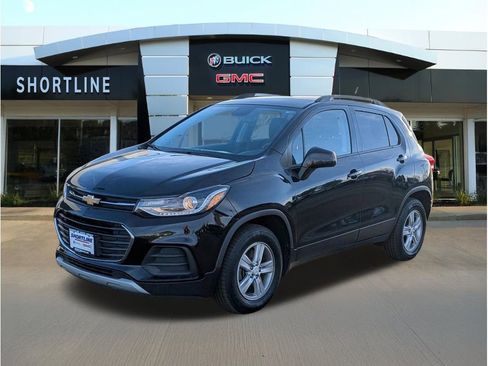 Used 2022 Chevrolet Trax LT w/ LT Convenience Package AWD/4WD image 7