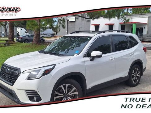 Used 2022 Subaru Forester Limited AWD/4WD image 1
