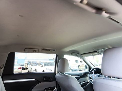 Used 2014 Toyota Highlander LE image 46