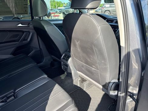 Used 2024 Volkswagen Tiguan SE AWD/4WD image 46