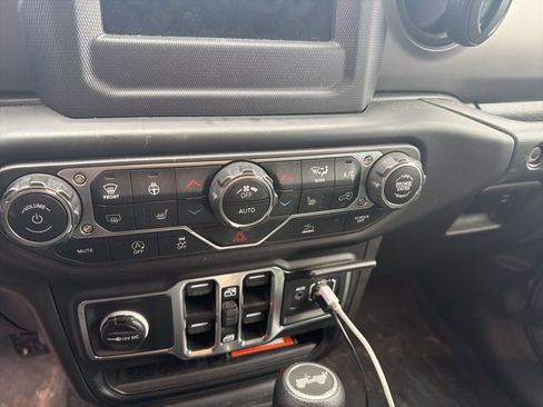 Used 2021 Jeep Wrangler Unlimited Sport image 7