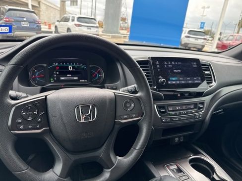 Used 2021 Honda Passport Sport image 11