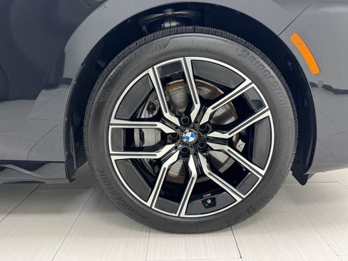 Used 2025 BMW 740i xDrive image 45