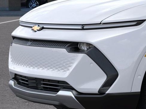 New 2025 Chevrolet Equinox EV LT image 13