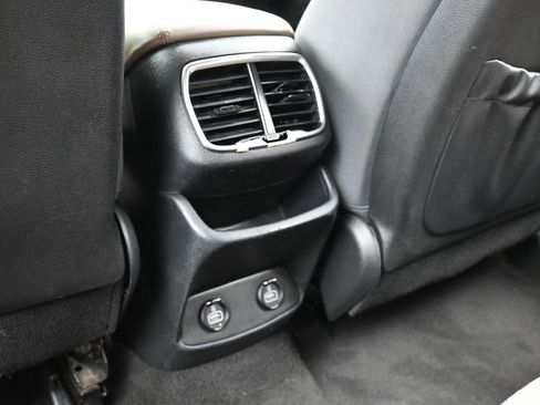 Used 2019 Hyundai Santa Fe SE image 31