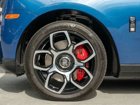 Used 2021 Rolls-Royce Cullinan Black Badge image 16